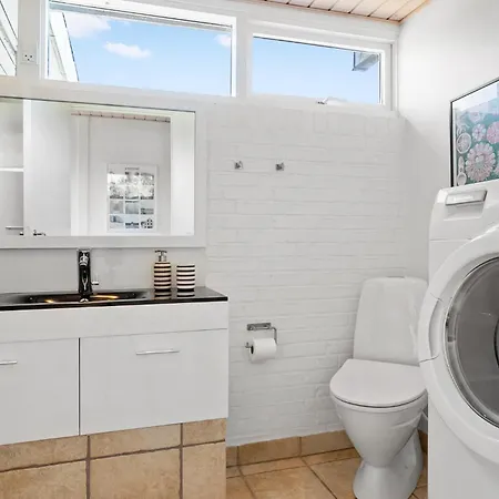 Three Bedroom Amazing In Sydals בית נופש *