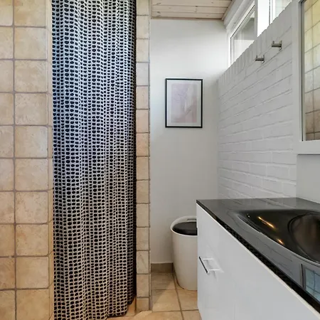 Three Bedroom Amazing In Sydals Feriehus Skovbyballe