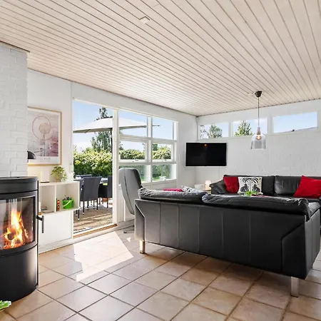 Three Bedroom Amazing In Sydals Feriehus *