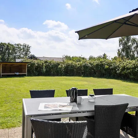 Vakantiehuis Three Bedroom Amazing In Sydals *