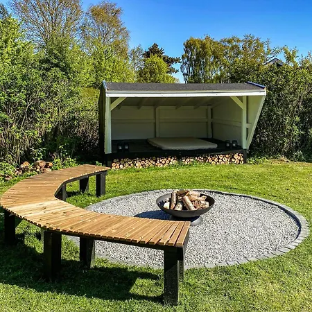 Vakantiehuis Three Bedroom Amazing In Sydals *