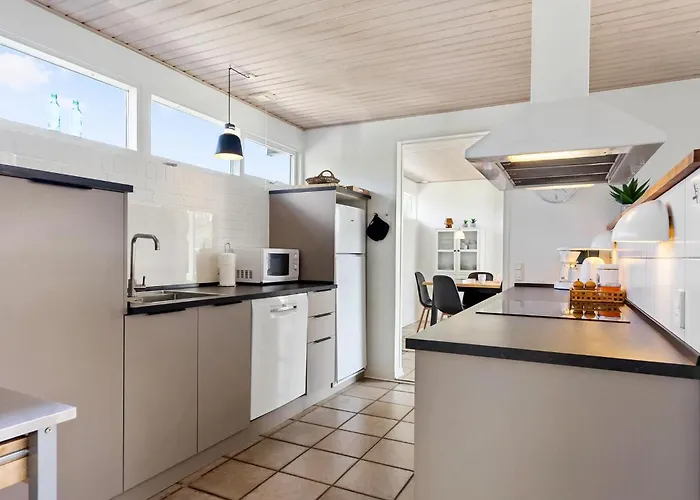 Three Bedroom Amazing In Sydals Semesterbostad