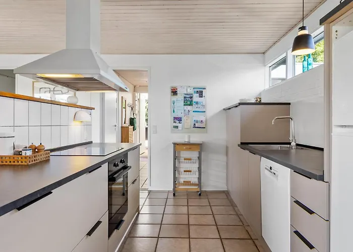 Semesterbostad Three Bedroom Amazing In Sydals Skovbyballe