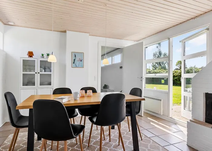 Three Bedroom Amazing In Sydals *