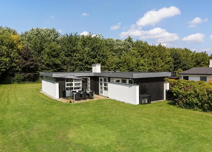 Three Bedroom Amazing In Sydals Semesterbostad Skovbyballe